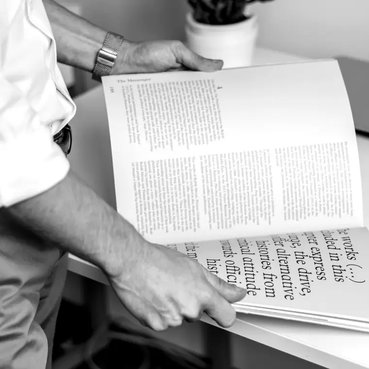 Newspaper and magazine print advertising